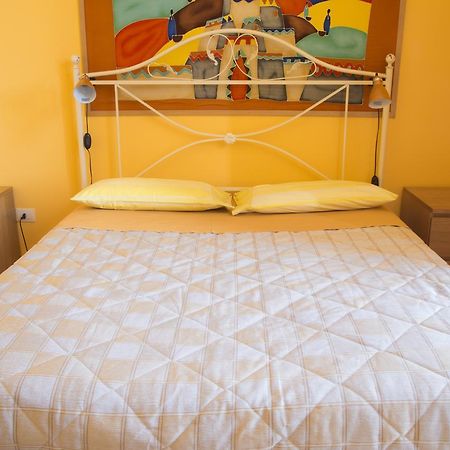 Al Centro E Meglio B&B 那不勒斯 外观 照片