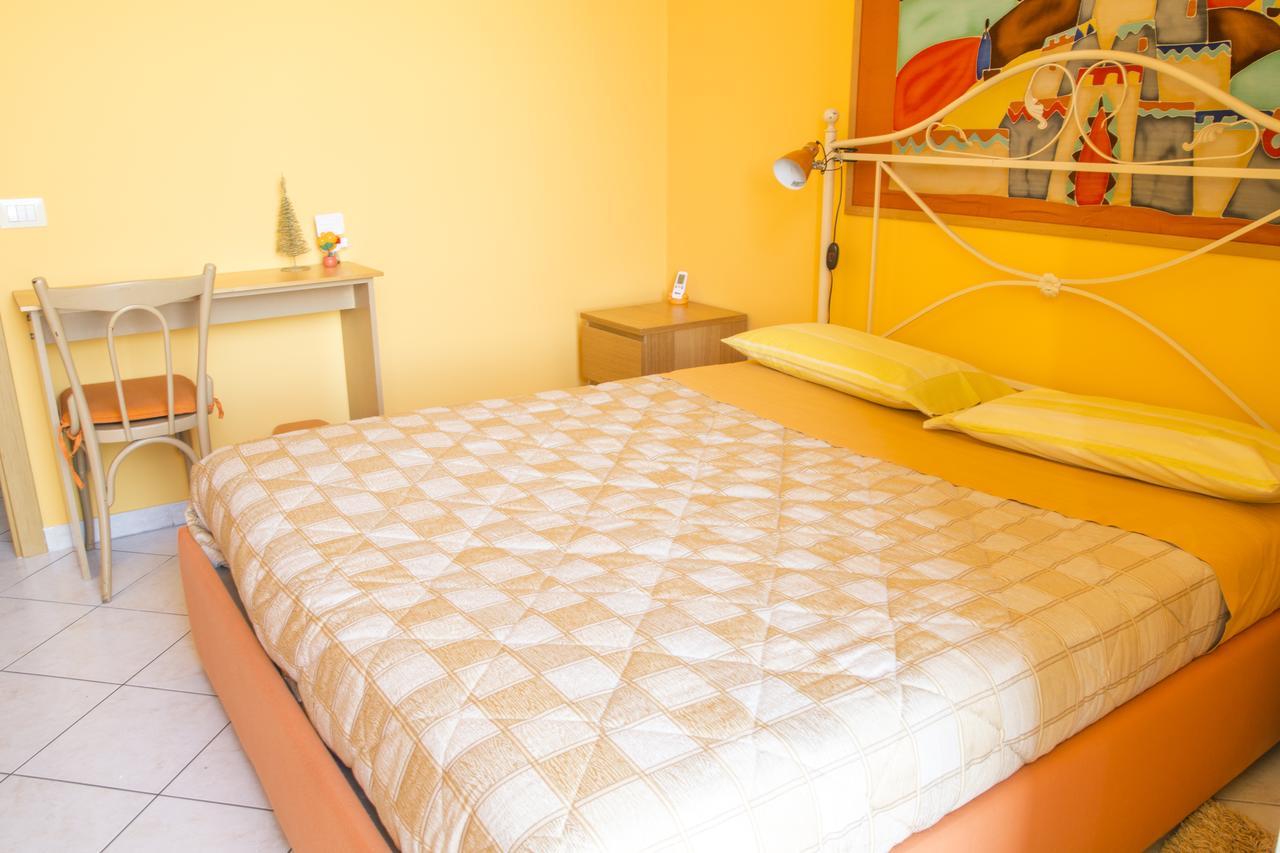 Al Centro E Meglio B&B 那不勒斯 外观 照片
