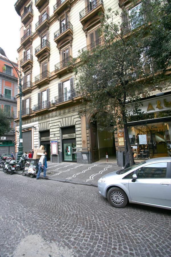 Al Centro E Meglio B&B 那不勒斯 外观 照片